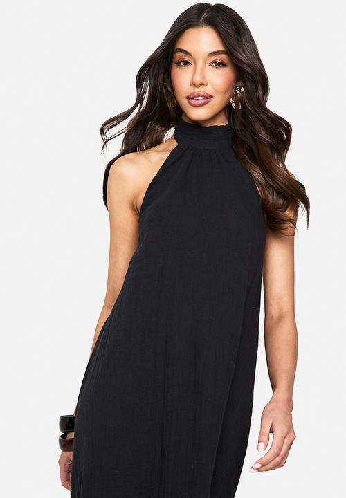 boohoo - Cheesecloth halterneck maxi dress - black