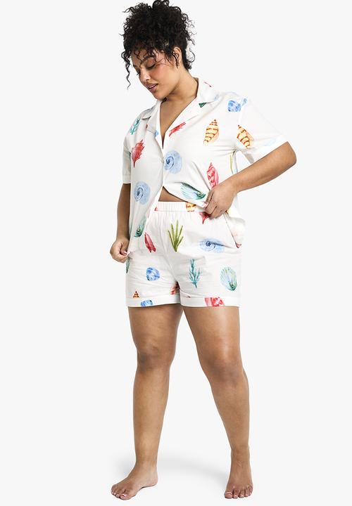 boohoo - Plus shell printed poplin short sleeve pyjama shorts set - multi