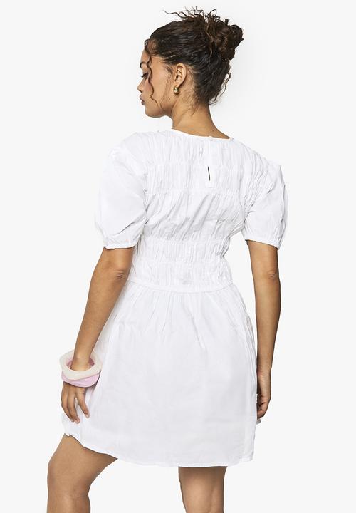 boohoo - Cotton poplin shirred mini dress -  white