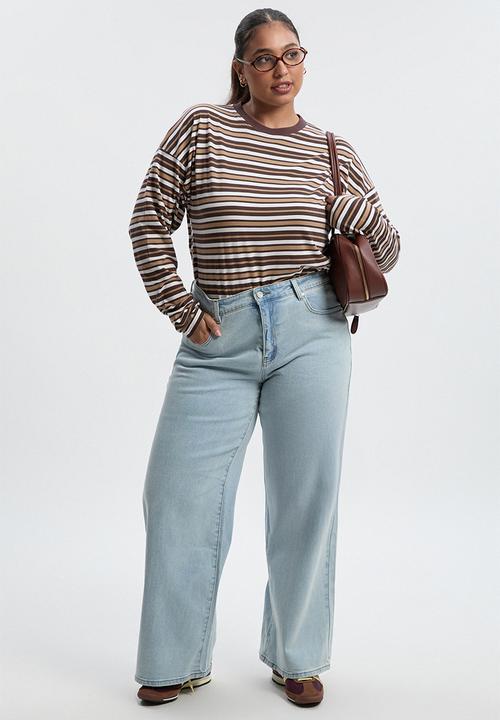 boohoo - The Plus Wide Leg Jean - Bleach Wash