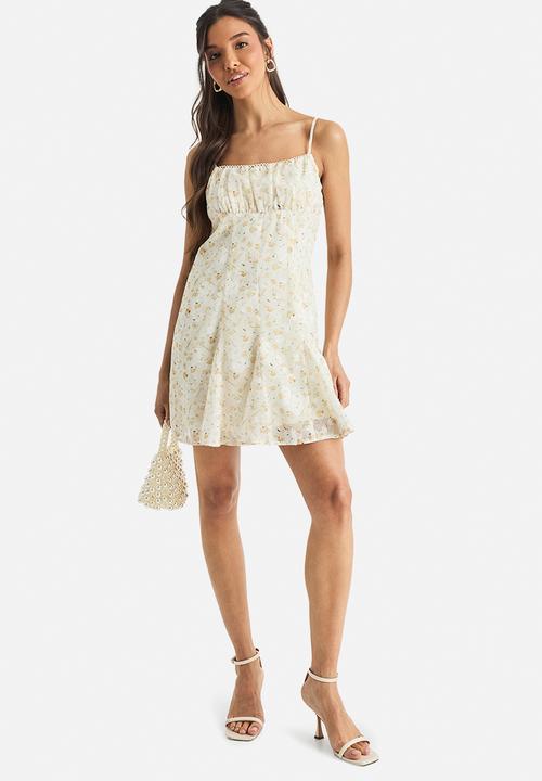 boohoo - Burnout floral strappy godet hem mini dress - white