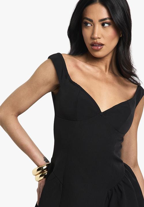 boohoo - Bardot structured volume skater mini dress - black