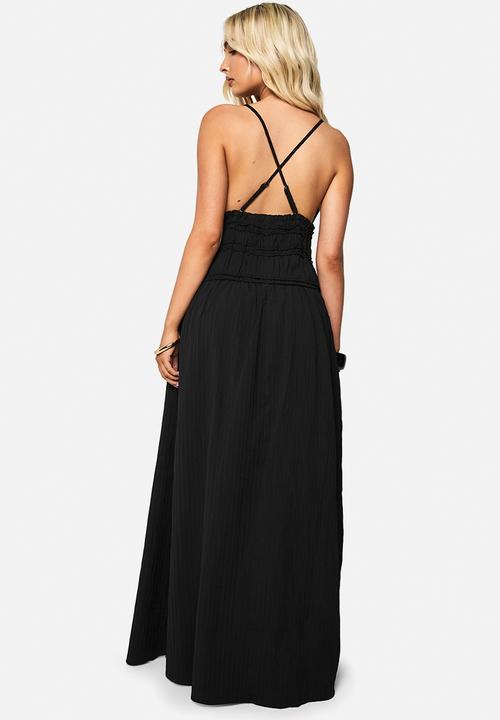 boohoo - Plunge strappy shirred waist maxi dress - black