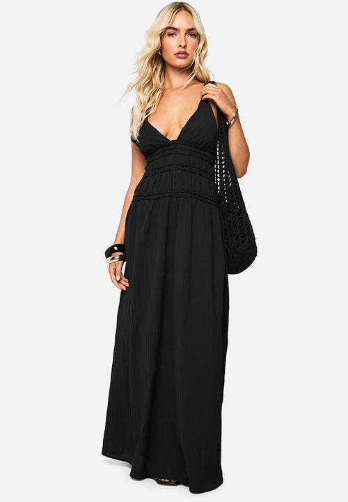 boohoo - Plunge strappy shirred waist maxi dress - black