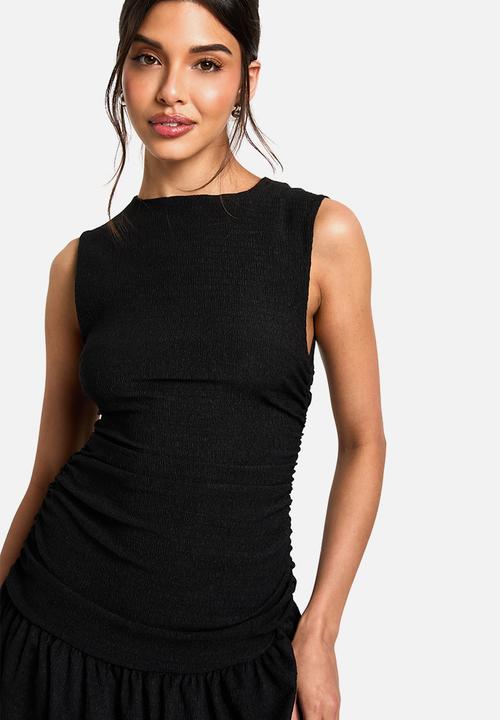 boohoo - Textured slash neck drop waist mini dress - black
