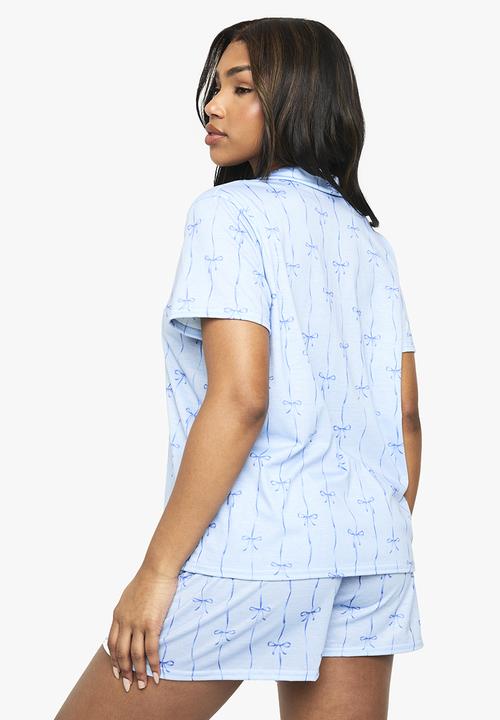 boohoo - Mixed bow & stripe print short sleeve shirt & shorts pyjama - blue