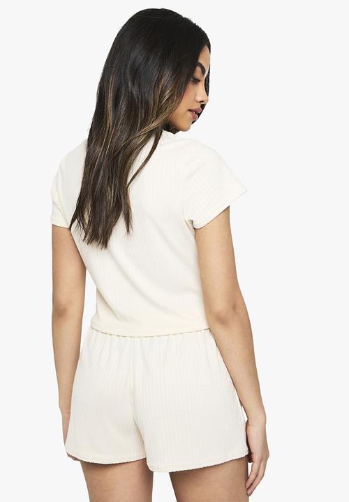 boohoo - Soft Rib Short Sleeve Button Through Shirt & Shorts Lounge - cream