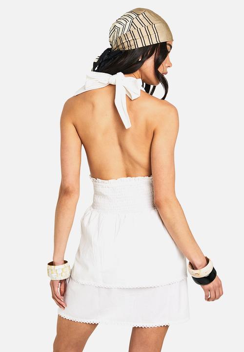 boohoo - Cotton ruffle halterneck mini dress - white