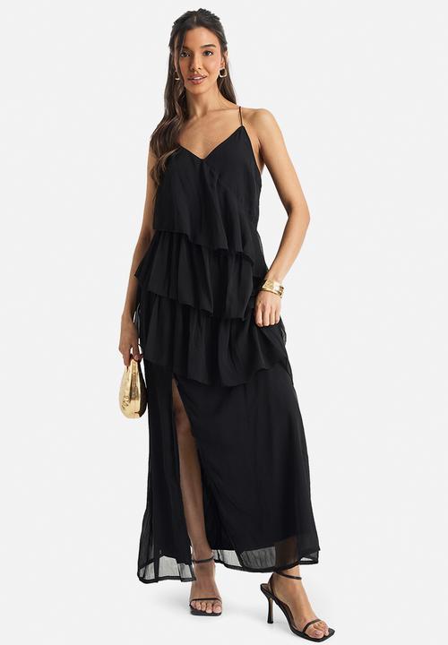 boohoo - Chiffon ruffle cross back maxi dress - black