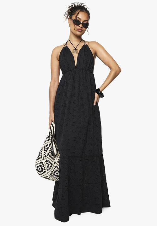 boohoo - Broderie anglaise halter neck maxi dress - black
