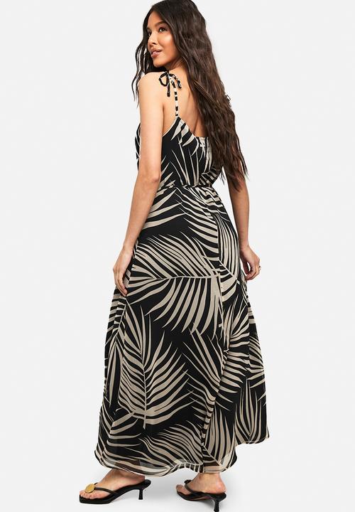 boohoo - Palm print tie detail chiffon midaxi dress - black