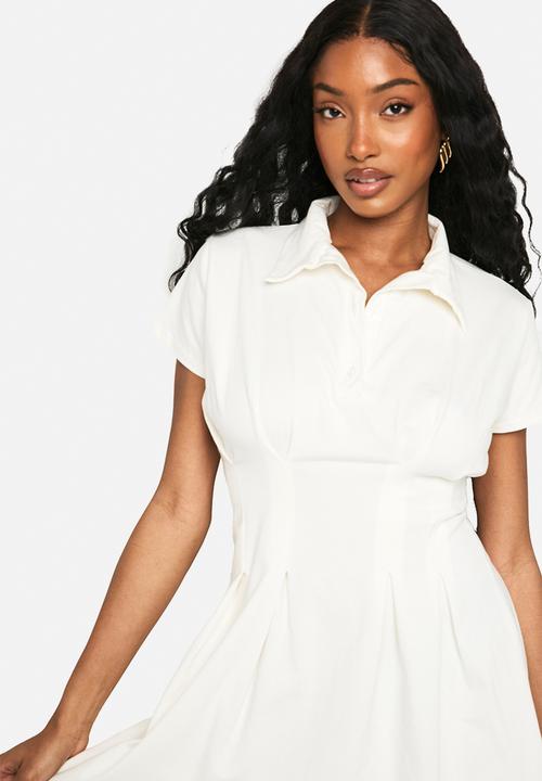 boohoo - Cotton collared pleated mini dress - white