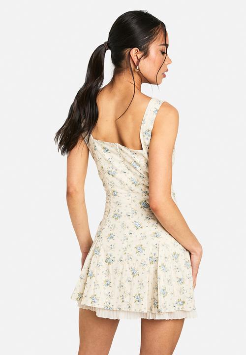 boohoo - Ditsy floral square neck pleated hem mini dress - ecru