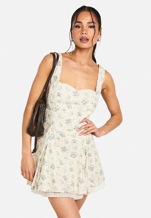 boohoo - Ditsy floral square neck pleated hem mini dress - ecru