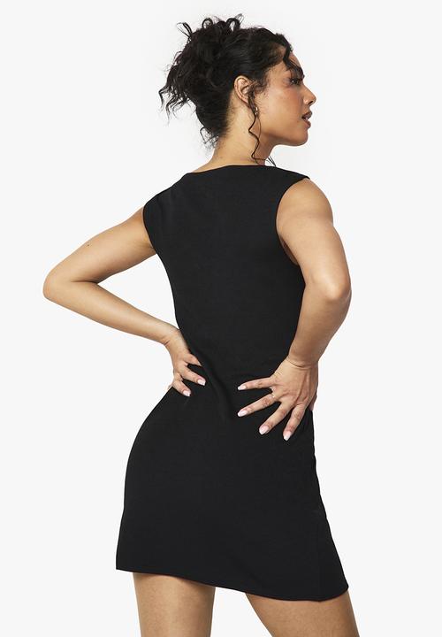 boohoo - Rib button front cap sleeve mini dress - black