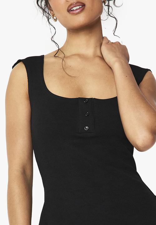 boohoo - Rib button front cap sleeve mini dress - black