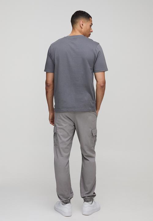 boohooMAN - Elasticated Waist Cuffed Leg Cargo Trouser - grey