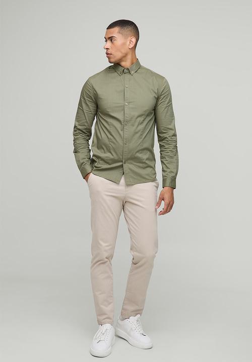 boohooMAN - Slim Fit Basic Long Sleeve Collared Shirt - khaki