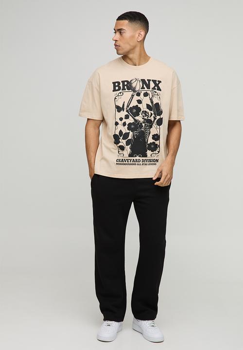 boohooMAN - Oversized Bronx Gothic Floral Print T-shirt - Sand