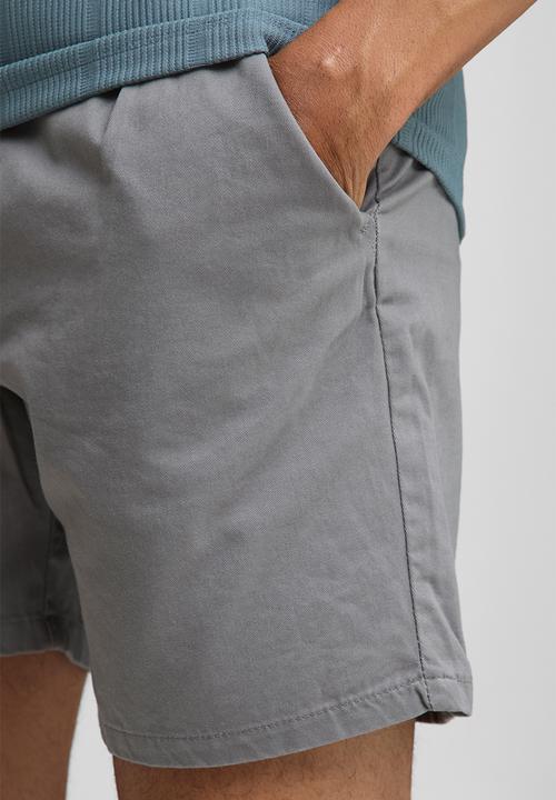 boohooMAN - Relaxed Fit Chino Shorts in Grey - Grey