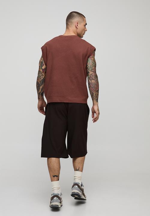 boohooMAN - Oversized Boxy Cross Jacquard Knitted Vest - Burgundy