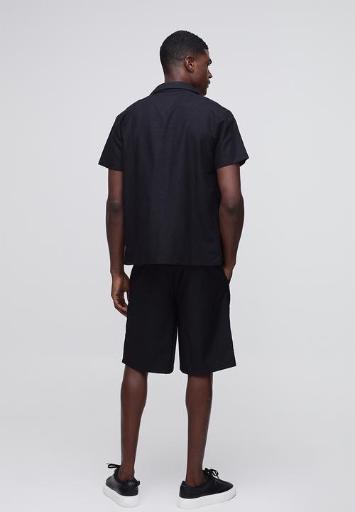 boohooMAN - Regular Fit Revere Linen Blend Short Sleeve Shirt - black