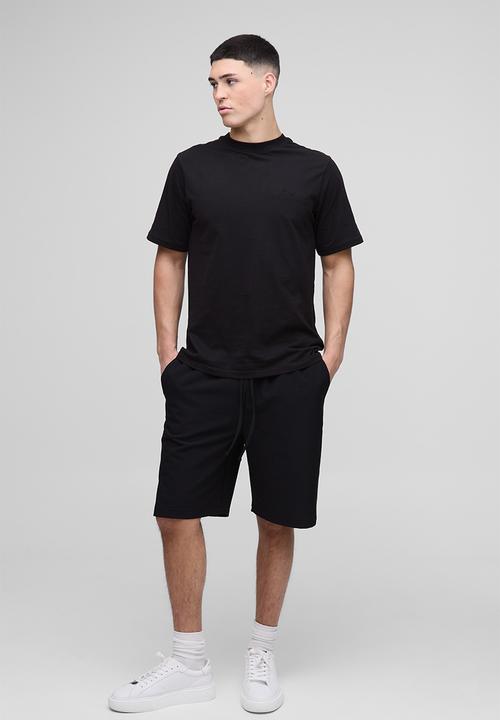 boohooMAN - Elasticated Waist Relaxed Technical Stretch Shorts - black