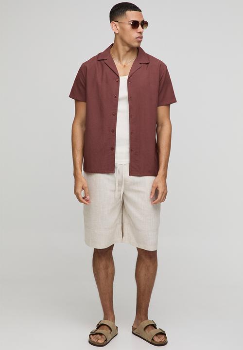 boohooMAN - Regular Fit Revere Linen Blend Short Sleeve Shirt - Chocolate
