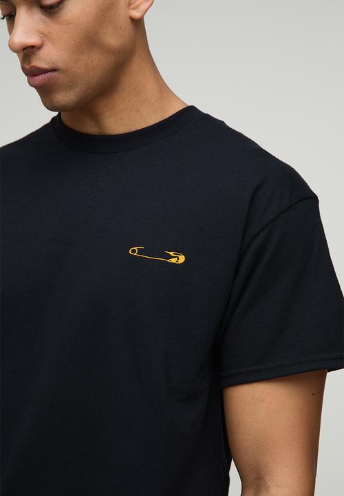 boohooMAN - Black Oversized Embroidered Safety Pin T-Shirt - Black