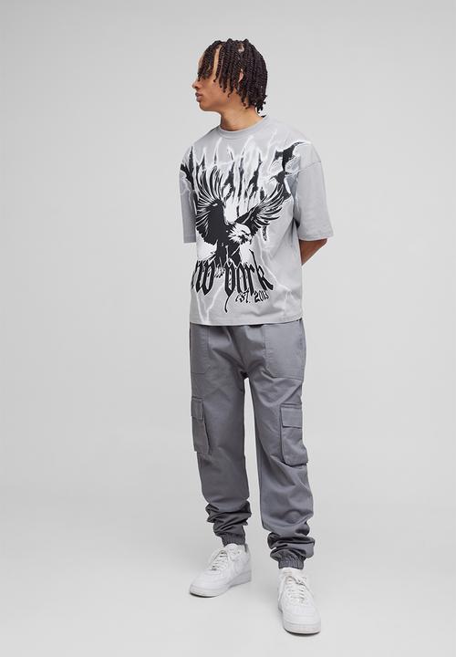 boohooMAN - Skinny Fit Elasticated Waist Cuffed Cargo Trousers - Charcoal