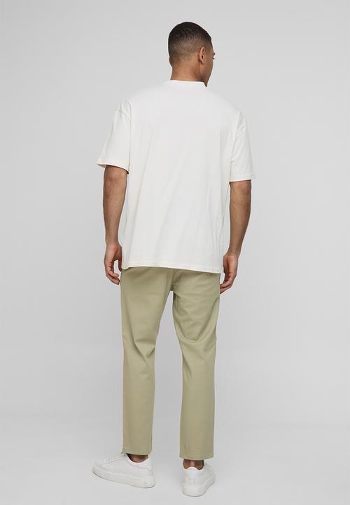 boohooMAN - Fixed Waist Slim Cropped Chino Trousers - Khaki