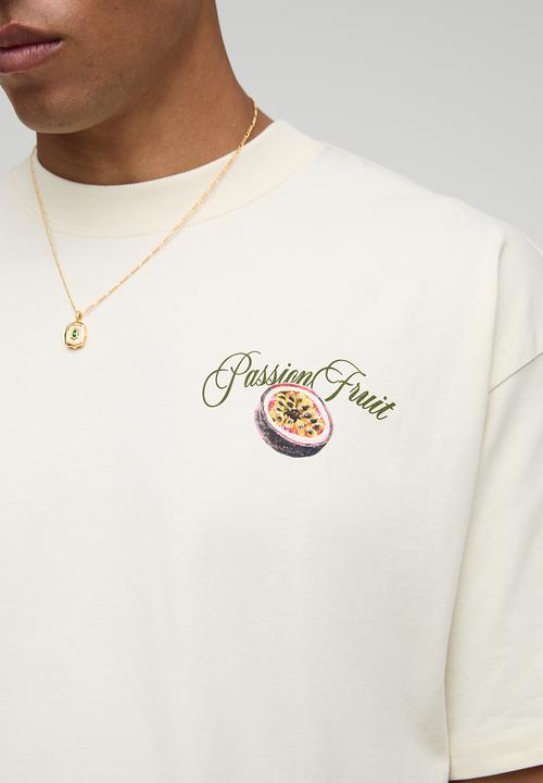 boohooMAN - Ecru Oversized Extended Neck Passionfruit Printed T-Shirt - Ecru