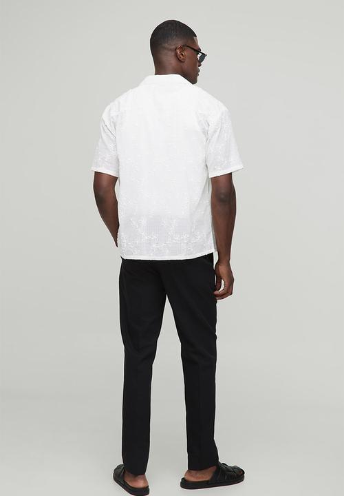 boohooMAN - Slim Fit Linen Blend Crease Front Trouser - Black