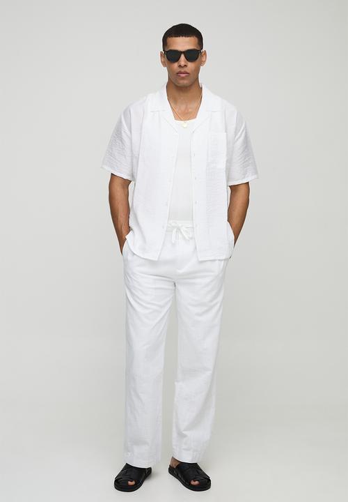 boohooMAN - Oversized Half Sleeve Crinkle Viscose Shirt - White