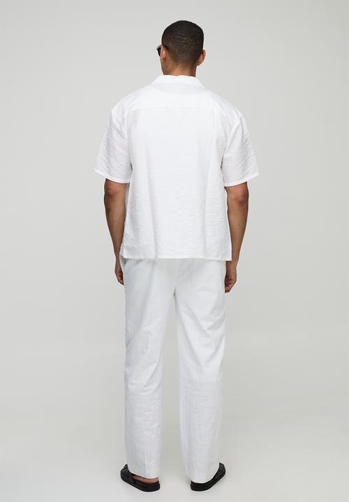 boohooMAN - Oversized Half Sleeve Crinkle Viscose Shirt - White