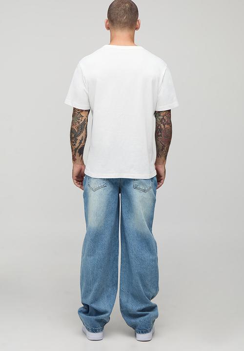 boohooMAN - Relaxed Rigid Jean in Antique Blue - Antique Blue