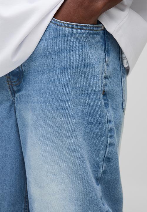 boohooMAN - Relaxed Rigid Jeans in Light Blue - Light Blue