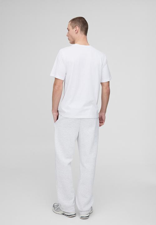 boohooMAN - Regular Fit Bm Signature Embroidered Crew Neck T-shirt - White