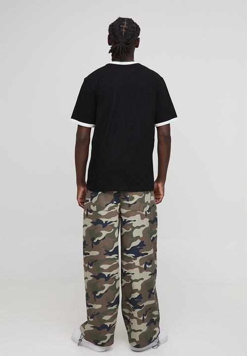 boohooMAN - Regular Fit Pour Homme Ringer T-Shirt - Black