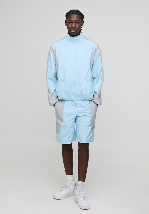 boohooMAN - Elasticated Waist Relaxed Fit Colour Block Nylon Short - Blue