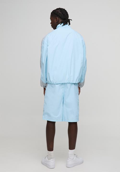 boohooMAN - Elasticated Waist Relaxed Fit Colour Block Nylon Short - Blue