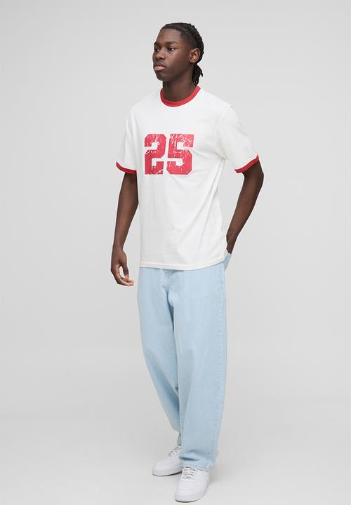 boohooMAN - Regular Fit Varsity Print Ringer T-Shirt - Ecru