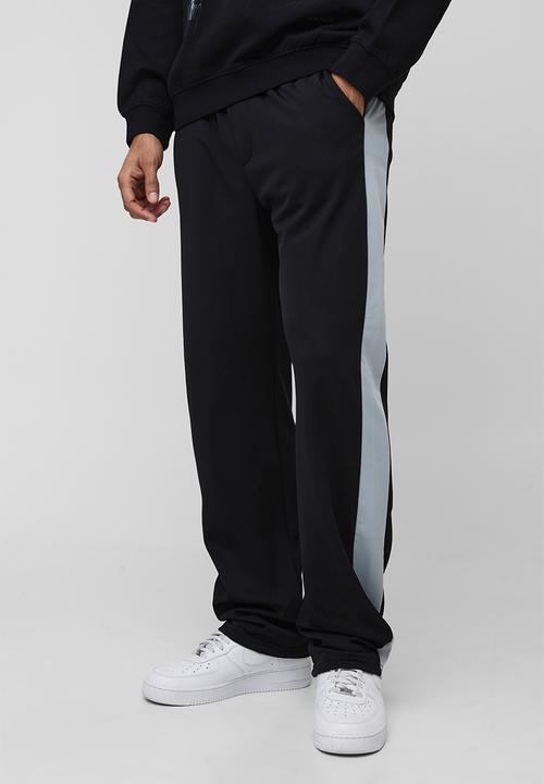 boohooMAN - Elasticated Waist Relaxed Fit Side Panel Track Pants - black
