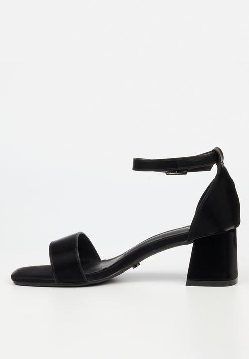 Butterfly Feet - Germaine 1 Open Toe Ankle Strap - Black