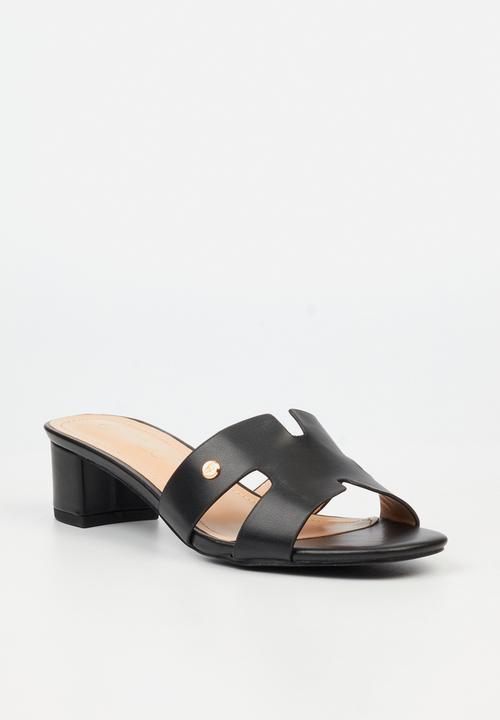 Miss Black - Bina 3 h-cut low block heel - black