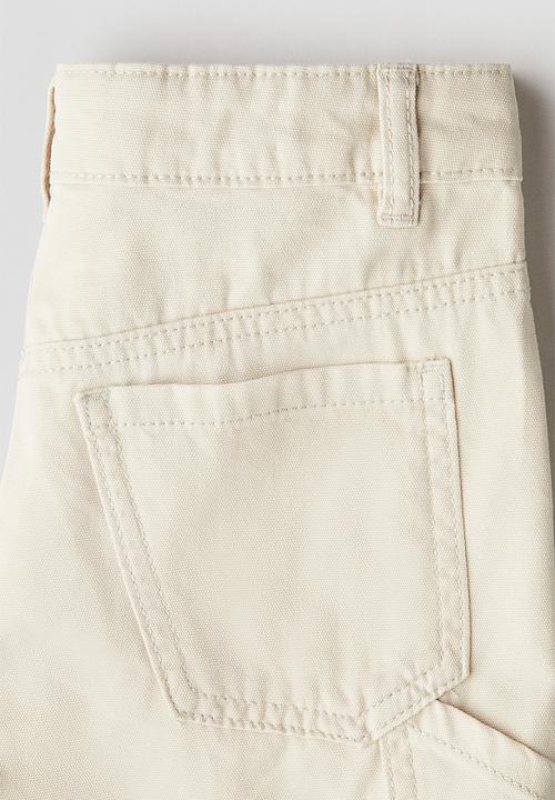 H&M - Carpenter shorts - light beige