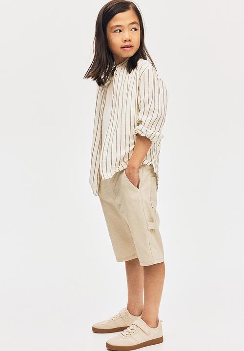 H&M - Carpenter shorts - light beige
