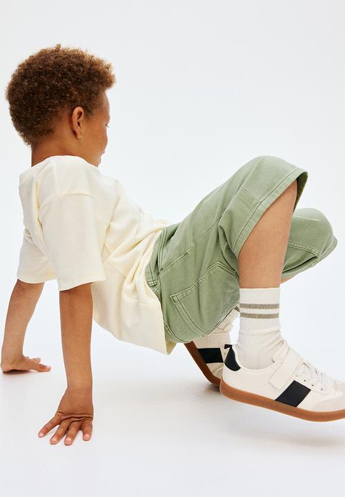 H&M - Twill shorts - khaki green