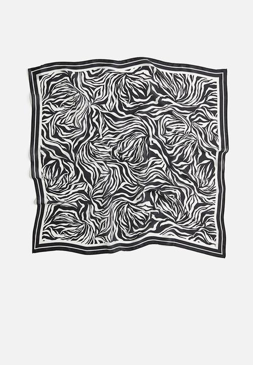 H&M - Patterned scarf - black/patterned