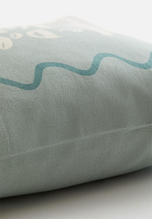 H&M - Printed cotton cushion cover - light turquoise/la dolce vita